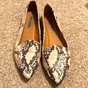 Women’s size 9M flats